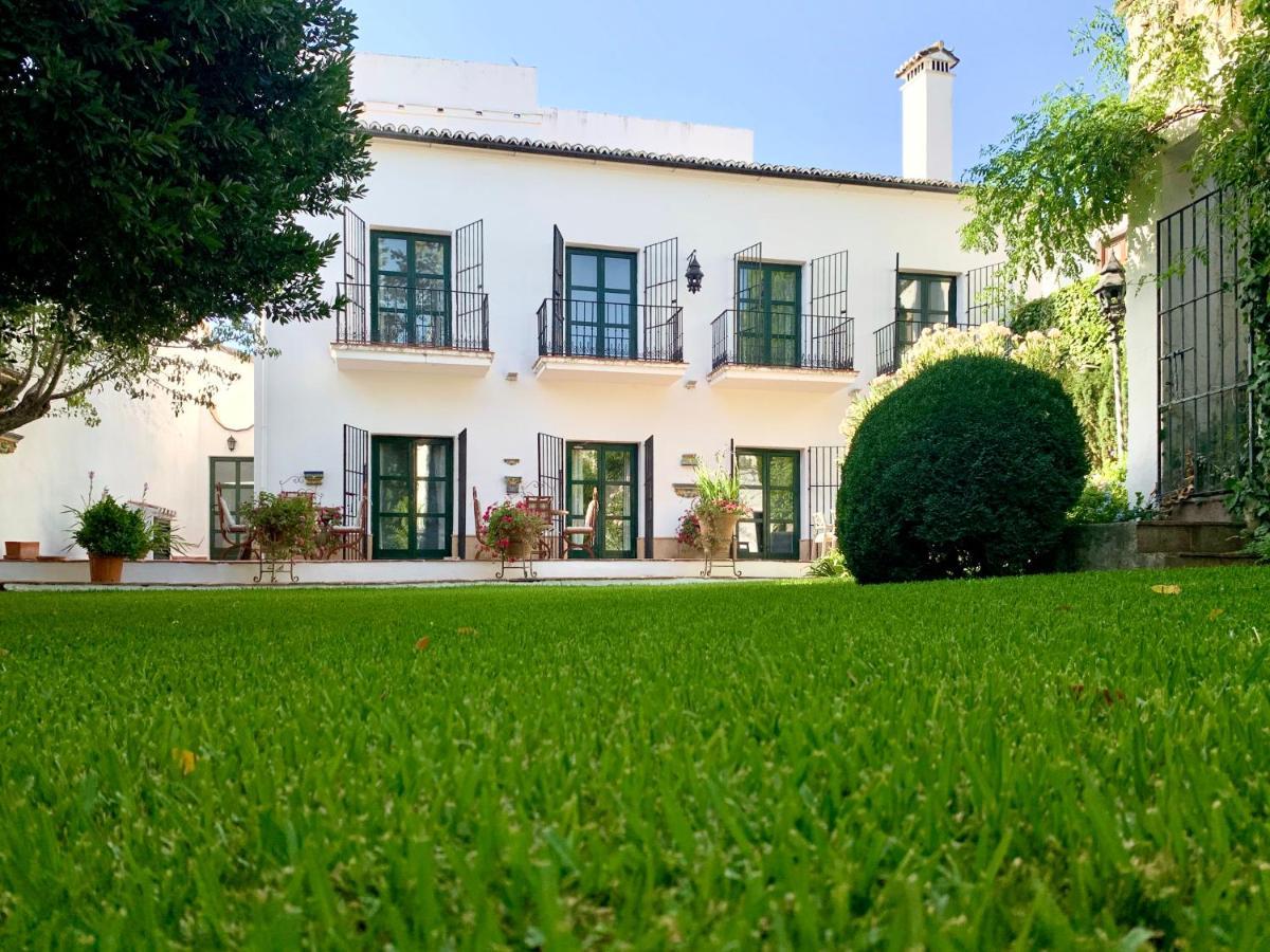 Un auténtico oasis rodeado de historia Ronda Esterno foto