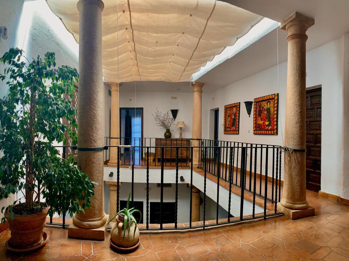 Un auténtico oasis rodeado de historia Ronda Esterno foto