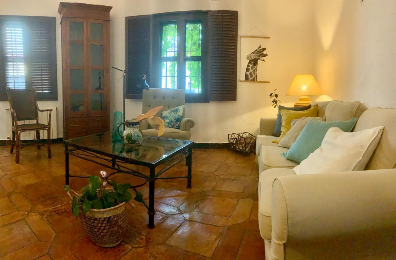 Un auténtico oasis rodeado de historia Ronda Esterno foto
